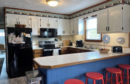Duck Cottage | 4 Bedroom Ocean View Beach Box Cottage in Duck.