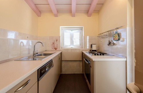 Cavtat Villa | 4 - Bedroom Panoramic Sea View Villa situated 100m from pebble beach