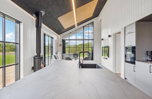 Skaven Strand House | 4 bedroom pet friendly home in Tarm