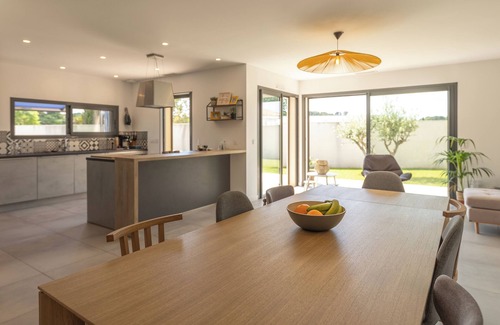 Castelnau-le-Lez House | 4 Bedroom Private vacation home in Castelnau-le-Lez