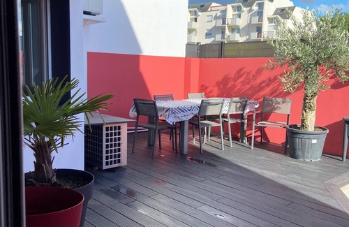 Merignac House | 4 Bedroom Private vacation home in Bordeaux