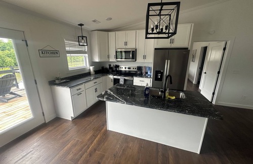 Van Buren House | 4-bedroom RIVER FRONT home located on the beautiful Current River in Van Buren
