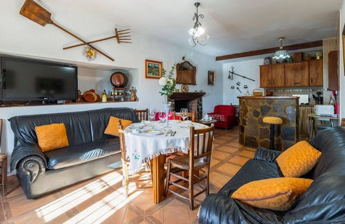 Iznajar House | 4 bedroom stunning home in Iznajar