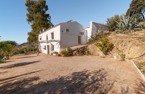 Iznajar House | 4 bedroom stunning home in Iznajar