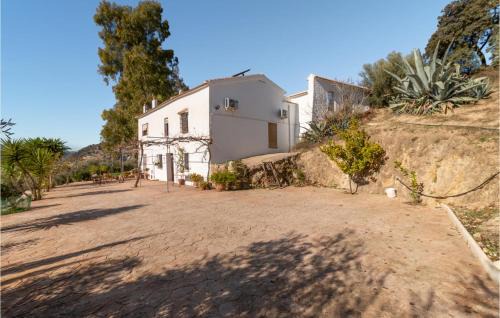 Iznajar House | 4 Bedroom Stunning Home In Iznajar