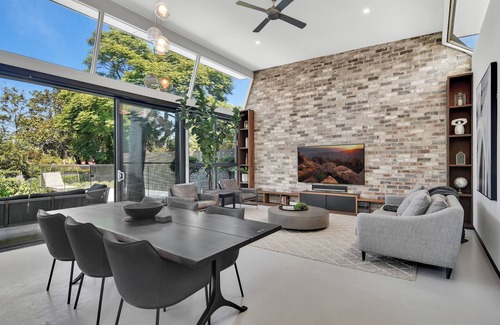 Middle Cove House | 4 bedroom stylish house, pool, opposite park