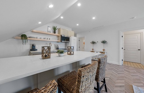 Sandusky Condo | 4 Bedroom Stylish Downtown Condo