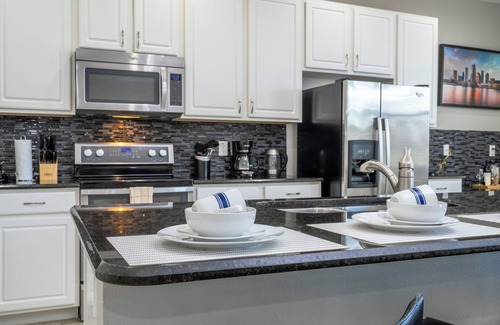 Seasons House | 4-bedroom Townhome Resort with Private Pool and BBQ Grill