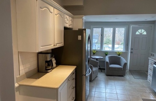 South End House | 4 Bedroom Urban Main floor Apartment in House!