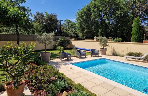 Orange Villa | 4 Bedroom Villa in Orange