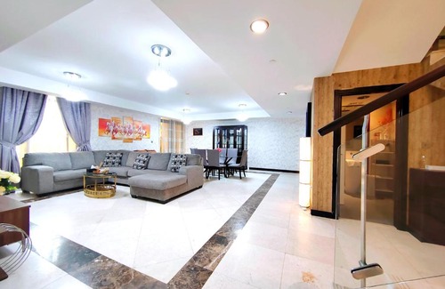 Dubai Marina Villa | 4-bedroom Villa With Huge Private Garden on JBR