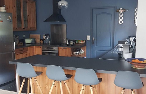 Le Porge House | 4 bedroom wooden house with swimming pool, 10min from the beach!