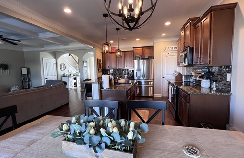 Grovetown House | 4 bedrooms 3 FULL baths- Large Outdoor Living Space- 20 minutes to the Masters!