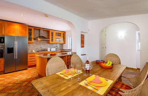 Vale do Lobo Villa | 4 Bedrooms all en-suite, magnificent garden and pool area