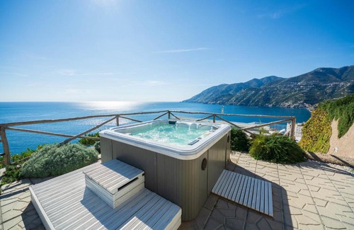 Maiori Villa | 4 bedrooms villa with sea view private pool and jacuzzi at Maiori