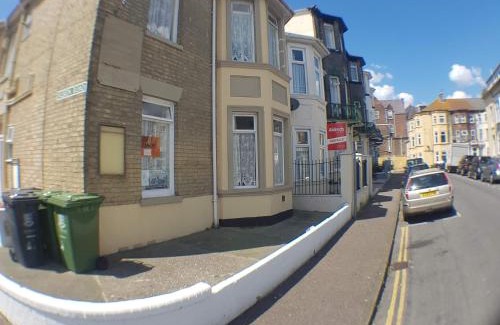 Great Yarmouth Apartment | 4 berth ground floor flat Glen Villa 1