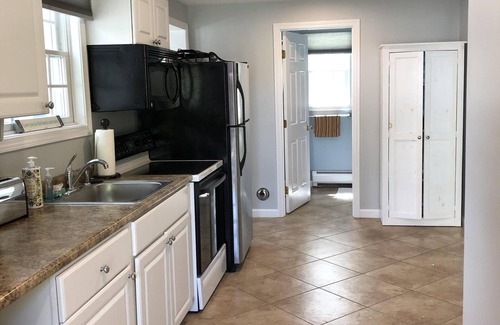 Ogunquit House | 4 BR, 3 Bath Close Walk To Everything! 1/2 Mile to Center 8/10 to Beach