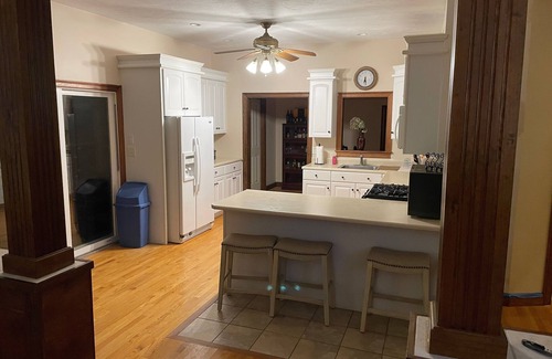 East Chop House | 4 BR/4 BA Modern Victorian: The Mack on Winemack