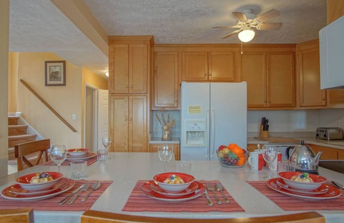 Snowshoe House | 4 Br Loft : Whitetail Lodge