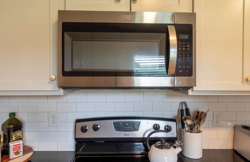 Athens House | 4 BR Sleeps 10 Near UGA & Downtown