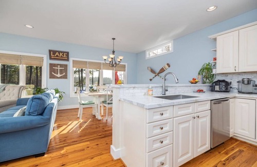 Henrico House | 4 BR~Stunning Views~Fire Pit~Sleeps 12