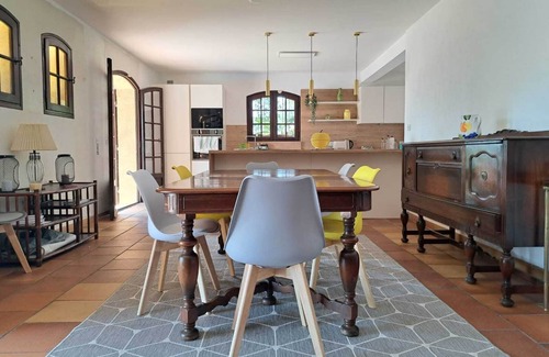 Le Cannet Villa | 4 BR Villa with Pool, Sea View, AC, Parking. - BENAKEY