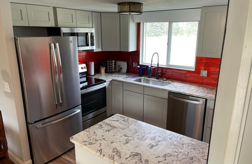 Cedar House | 4 brm 4 bath Leelanau County. Air, Heated Pool, 5 miles to Lk Michigan Beach