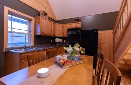 Oneida Cabin | #4 Cabin, cottages, fishing, Hunting, Trails, nature, creek, ponds, lakes