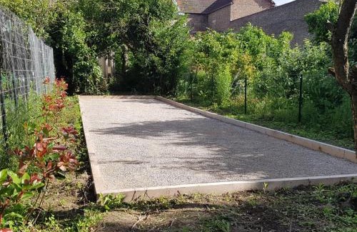 Amiens House | 4 Ch - 10 pers - Grande Maison - Parking - Jardin - BBQ