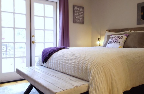 Snowflake Hotel | #4 Charming Room in Historic House, Violet Villa