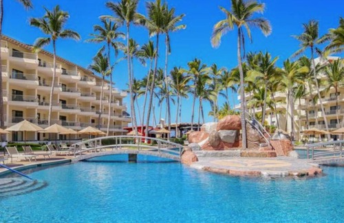 Colonia Meteorologico Resort | 4 Diamond Services Resort 2 Bedroom Suite at Villa Del Palmar Cancun