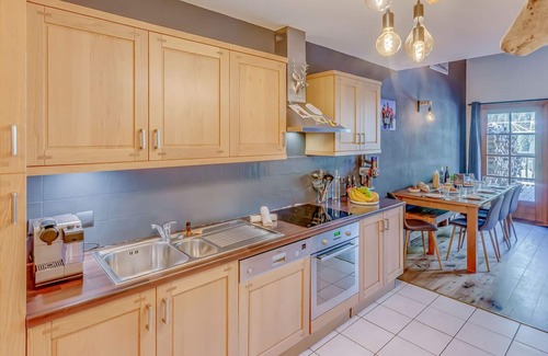 Les Brevieres Ski Chalet | 4* Duplex chalet for 8 in Tignes, balconies and PARKING