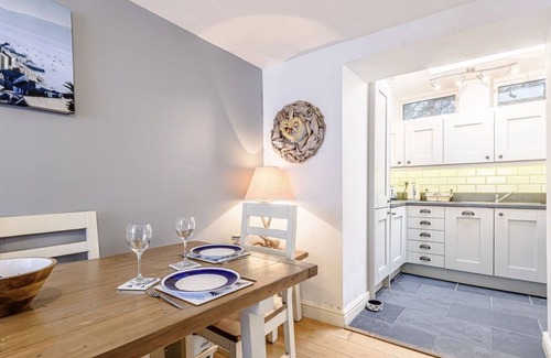 Aberdovey Cottage | 4 Evans Terrace Beautiful Cottage in the heart of Aberdovey! Free parking permit