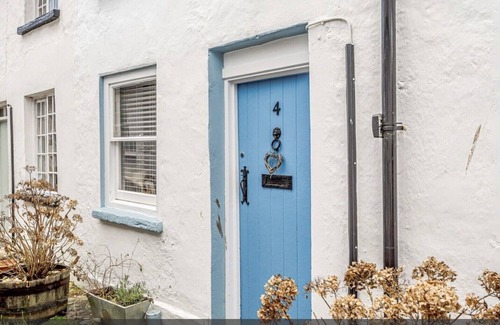 Aberdovey Cottage | 4 Evans Terrace Beautiful Cottage in the heart of Aberdovey! Free parking permit