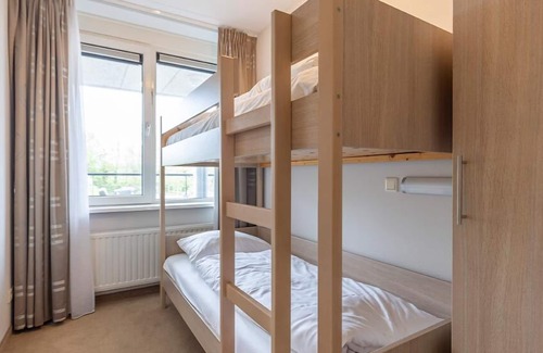 Kamperland Hotel | 4 Family Friendly Units | Pool & Spa Access | Near Theme Parks & Beach