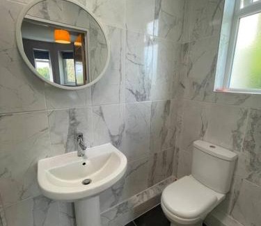 Dudley Apartment | 4- Lovely 1-bedroom serviced apartment West Midlands