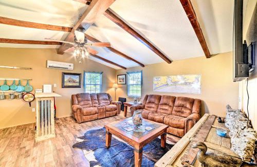 Rockport House | 4 Mi to Beach and Fishing Rockport Cottage with Deck!