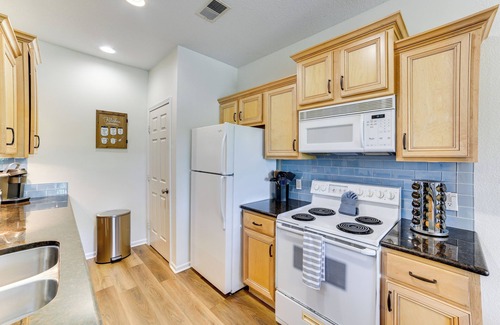 Branson Condo | 4 Mi to Branson Landing: Resort Condo w/Balcony