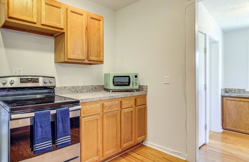 South Riverside House | 4 Mi to Dtwn Jacksonville: Chic Home w/Porch!