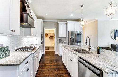 Dothan House | 4 Mi to Dtwn: Stylish Home w/Large Yard in Dothan