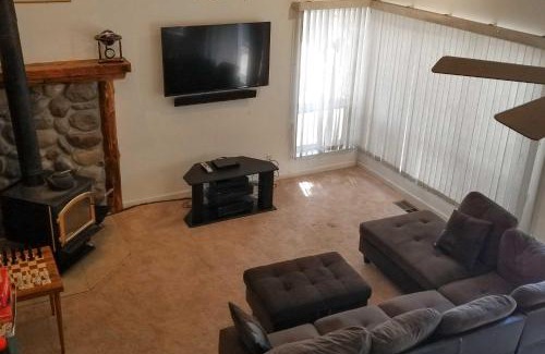 Black Bart House | 4 Mi to Heavenly Home with Deck in South Lake Tahoe