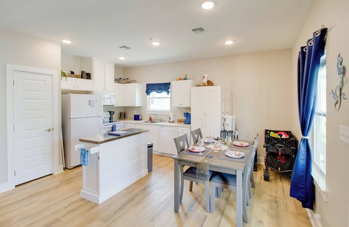 Fulton House | 4 Mi to Rockport Beach Park: Home w/Resort Perks
