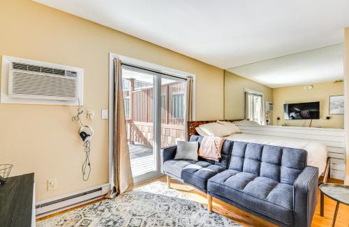 Stowe Area Apartment | 4 Mi to Stowe Mountain Resort Studio with Balcony