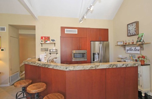 Indian Wells Condo | 4 Mountain Cove 2 bedroom