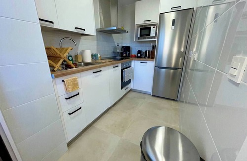 El Faro House | 4/New - built 2024 - 2 bed 2 bath Apartment A/C, community pool & local beach!nn