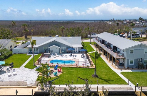 Matlacha Isles-Matlacha Shores Condo | 4 Person 1 Bedroom Condo with Waterview Patio - Snapper - Welcome to our newly renovated one-bedroom condo!