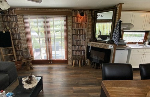 Baarland House | 4 Person Holiday chalet in Baarland
