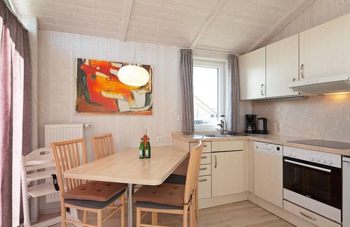 Lensterstrand House | 4 person holiday home in GROEMITZ