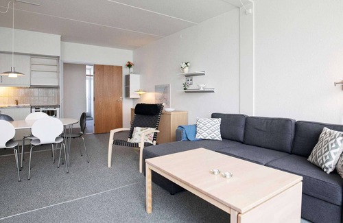 Blokhus Apartment | 4 person holiday home on a holiday park in Blokhus