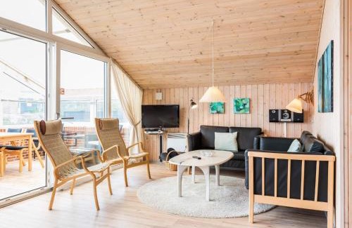 Henne Strand House | 4 person holiday home in Henne